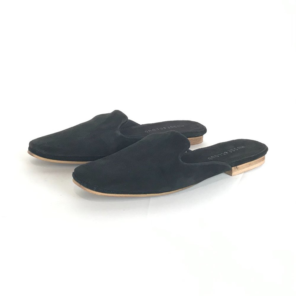 Size 6 Musse & Cloud Genuine Suede Slip On Flats